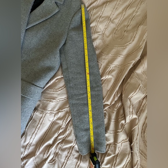 Size Large (L) Grey Zara Pea Coat - Picture 4 of 9